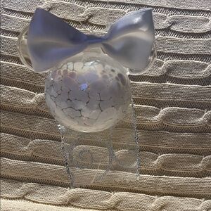Disney Minnie Mouse Bride blown Glass Ornament